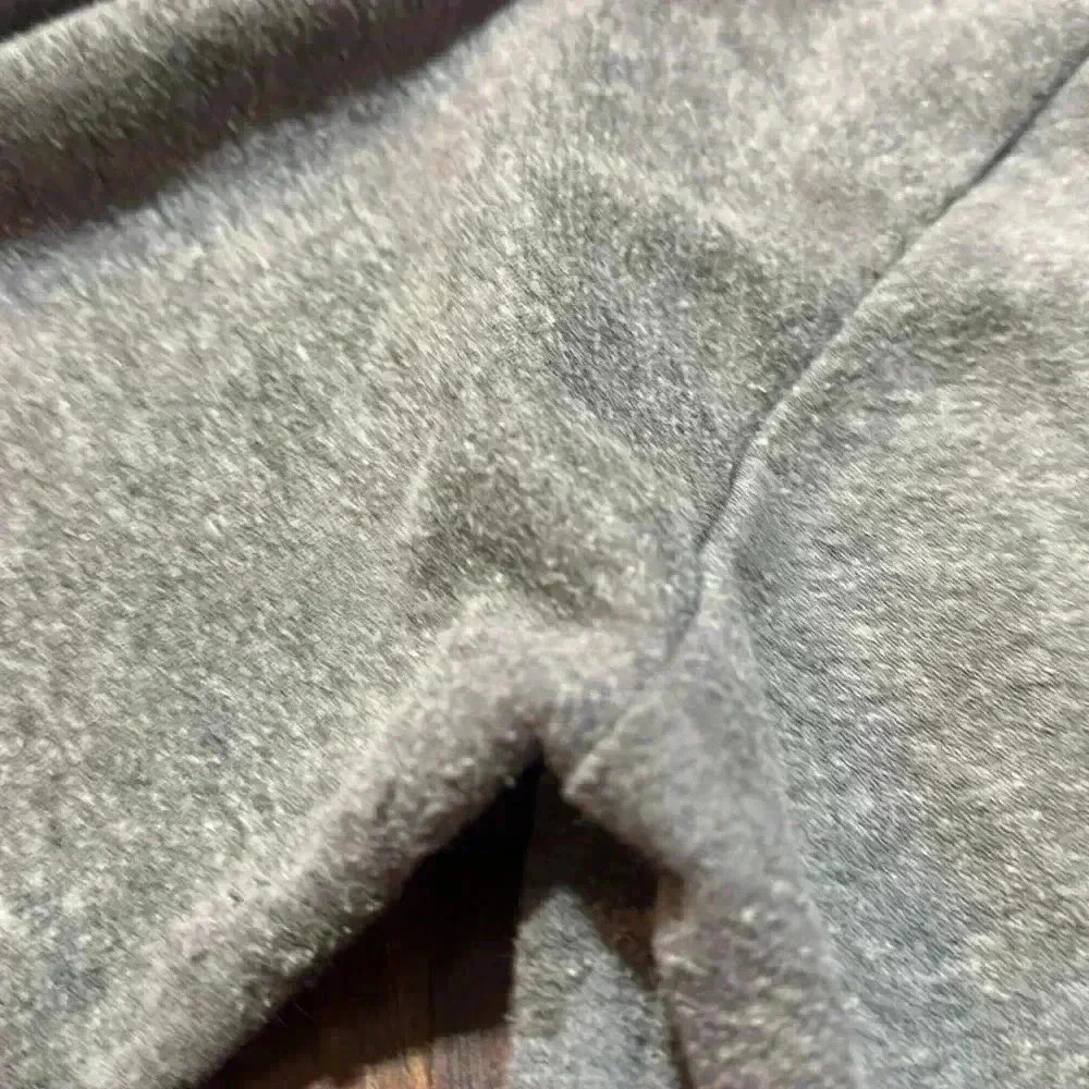 Vintage Wonder Woman DC Comics Six Flags Sweatshirt - Picture 8 of 9